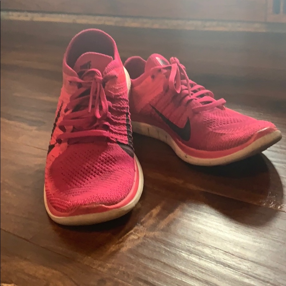 Pink Nike free 4.0